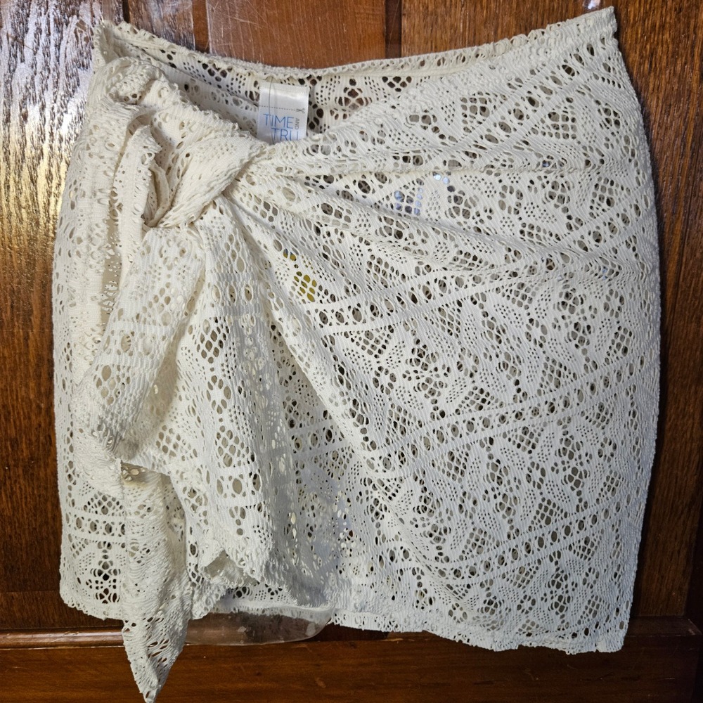 NWT Time and Tru Women L/XL Cream Crochet Lace Sarong Side Tie Swim Skirt